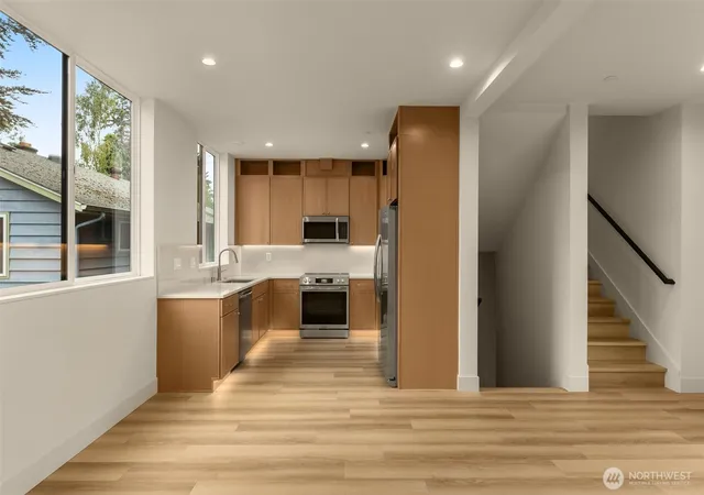 Photo 4 of Townhouse for sale at 10331 B Ashworth Ave N, Seattle, WA 98133 | MLS# NWM2583844 | Listing updated on 2026-10-12