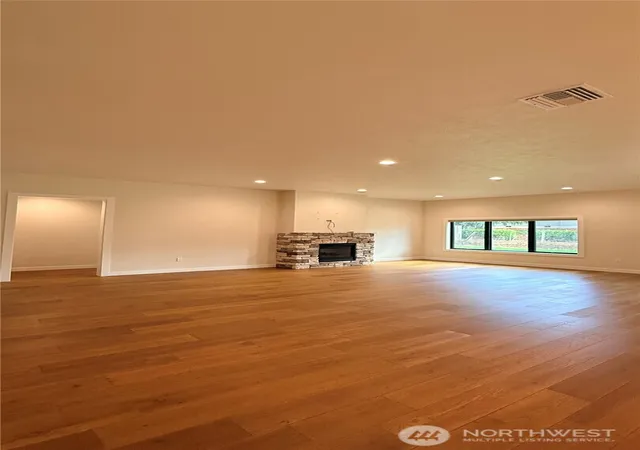 Photo 3 of Single family home for sale at 901 Janimari Ct, Walla Walla, WA 99362 | MLS# NWM2583845 | Listing updated on 2026-09-26
