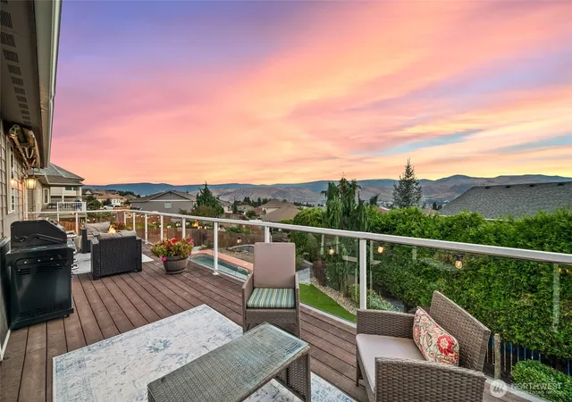 Photo 4 of Single family home for sale at 824 Briarwood Ter, East Wenatchee, WA 98802 | MLS# NWM2583848 | Listing updated on 2026-10-01