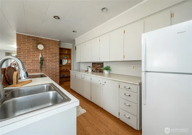 Photo 2 of Single family home for sale at 4924 Northwest Dr, Bellingham, WA 98226 | MLS# NWM2583849 | Listing updated on 2026-09-18