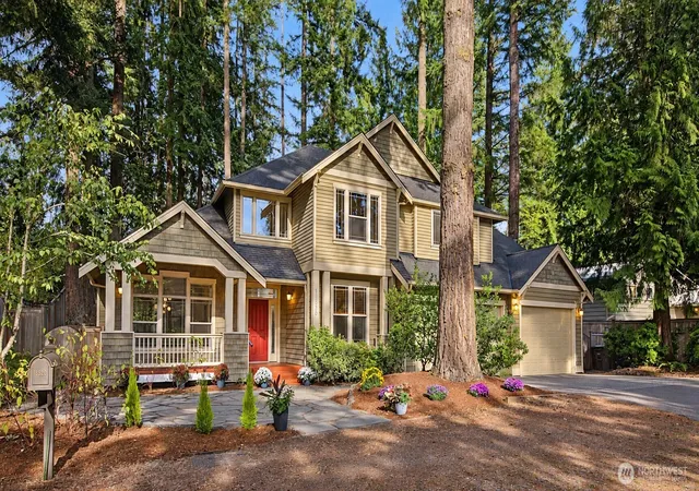 Photo 3 of Single family home for sale at 18520 26th Avenue Ne, Lake Forest Park, WA 98155 | MLS# NWM2583868 | Listing updated on 2026-09-25