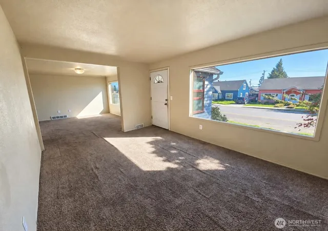Photo 3 of Sale Pending at 2905 Simpson Ave, Hoquiam, WA 98550 | MLS# NWM2583872 | Listing updated on 2026-09-26