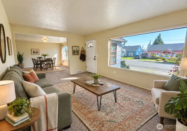 Photo 3 of Sale Pending at 2905 Simpson Ave, Hoquiam, WA 98550 | MLS# NWM2583872 | Listing updated on 2026-09-26