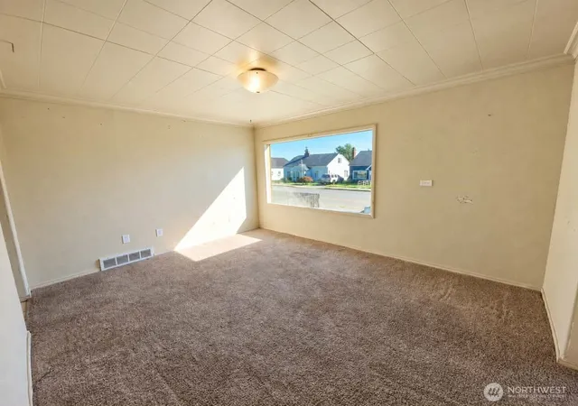 Photo 4 of Sale Pending at 2905 Simpson Ave, Hoquiam, WA 98550 | MLS# NWM2583872 | Listing updated on 2026-09-26