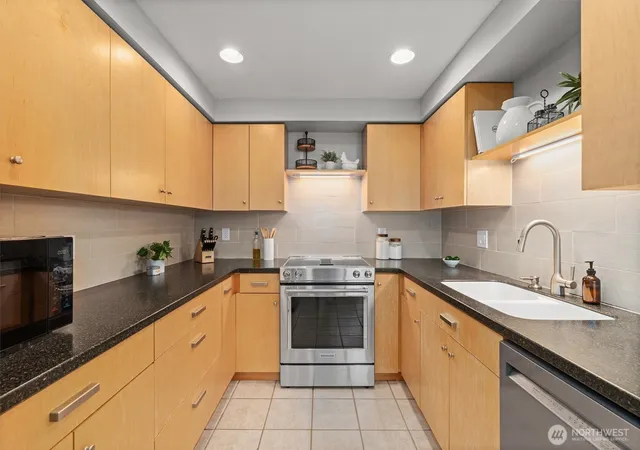 Photo 4 of Condo for sale at 8225 212th Street SW #304, Edmonds, WA 98026 | MLS# NWM2583884 | Listing updated on 2026-09-17