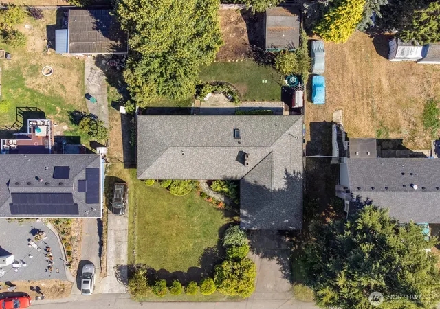 Photo 2 of Single family home for sale at 11303 1st Place W, Everett, WA 98204 | MLS# NWM2583885 | Listing updated on 2026-10-01