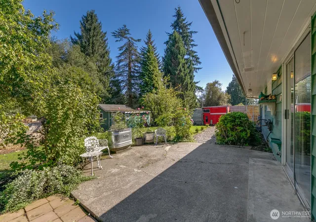 Photo 3 of Single family home for sale at 11303 1st Place W, Everett, WA 98204 | MLS# NWM2583885 | Listing updated on 2026-10-01
