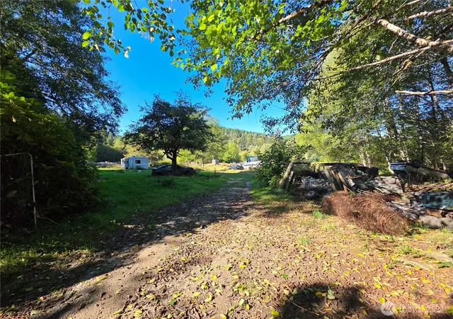 Photo 4 of Sale Pending at 273 Pioneer Crk Ln, Cosmopolis, WA 98537 | MLS# NWM2583887 | Listing updated on 2026-09-23