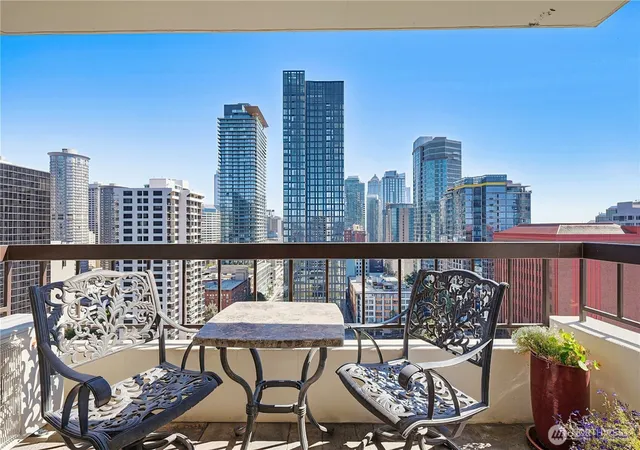 Photo 4 of Condo for sale at 2201 3rd Avenue #2301, Seattle, WA 98121 | MLS# NWM2583893 | Listing updated on 2026-09-30