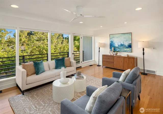 Photo 3 of Sale Pending at 4014 S Dakota St, Seattle, WA 98118 | MLS# NWM2583895 | Listing updated on 2026-09-29