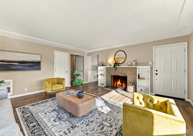 Photo 4 of Sale Pending at 1518 S Tyler St, Tacoma, WA 98405 | MLS# NWM2583899 | Listing updated on 2026-09-25