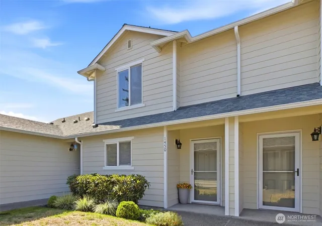 Photo 1 of Condo for sale at 1450 Mountain View Dr, Enumclaw, WA 98022 | MLS# NWM2583900 | Listing updated on 2026-09-23