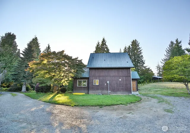 Photo 3 of Sale Pending at 32815 138th Street Se, Sultan, WA 98294 | MLS# NWM2583903 | Listing updated on 2026-09-21