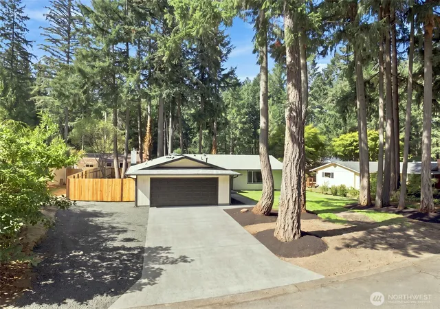 Photo 3 of Single family home for sale at 4201 Clearwater Dr Se, Lacey, WA 98503 | MLS# NWM2583904 | Listing updated on 2026-09-29