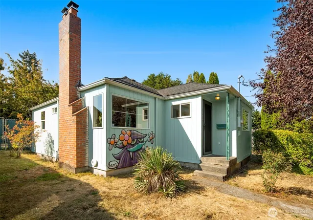 Photo 4 of Sale Pending at 8627 9th Avenue SW, Seattle, WA 98106 | MLS# NWM2583905 | Listing updated on 2026-09-28