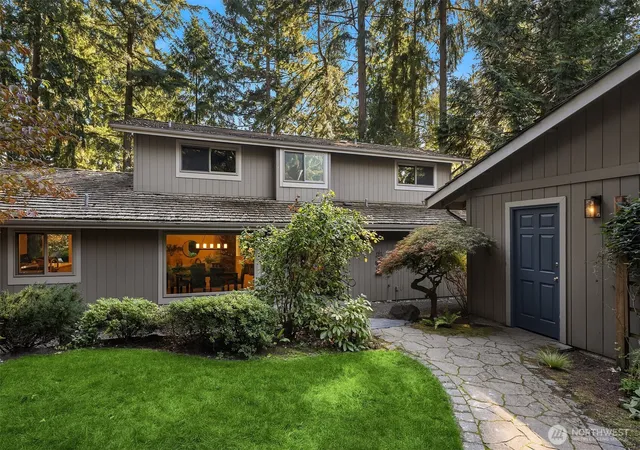 Single family home for sale at 8539 SE 79th Place, Mercer Island, WA 98040 | MLS# NWM2583925