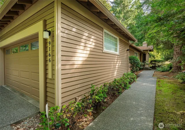 Photo 2 of Condo for sale at 9166 Gleneagle Dr #9, Blaine, WA 98230 | MLS# NWM2583927 | Listing updated on 2026-09-28