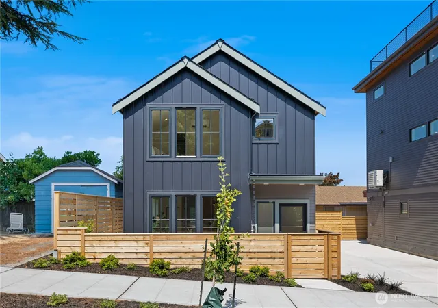 Photo 1 of Sale Pending at 268 Fulton St, Seattle, WA 98109 | MLS# NWM2583931 | Listing updated on 2026-09-24