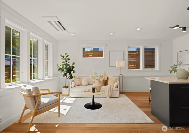 Photo 4 of Sale Pending at 268 Fulton St, Seattle, WA 98109 | MLS# NWM2583931 | Listing updated on 2026-09-24