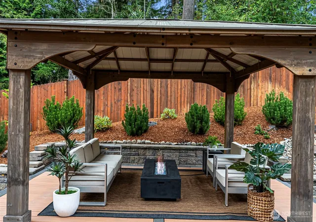 Photo 2 of Single family home for sale at 5035 Admiral St, Gig Harbor, WA 98332 | MLS# NWM2583932 | Listing updated on 2026-10-01