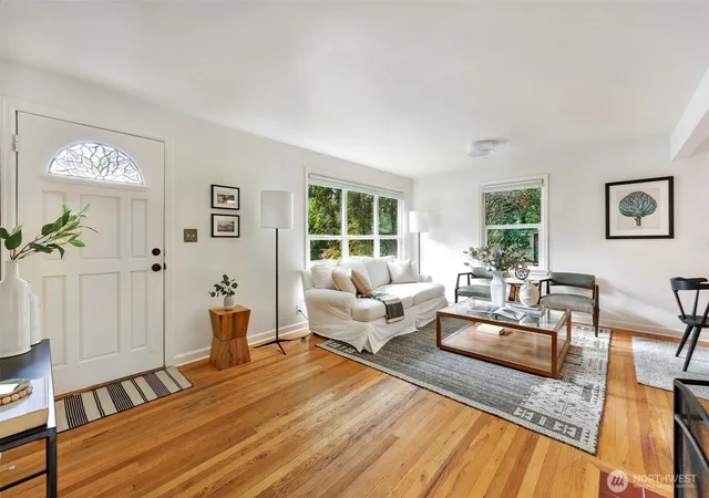 Photo 4 of Single family home for sale at 8044 38th Avenue NE, Seattle, WA 98115 | MLS# NWM2583935 | Listing updated on 2026-10-09
