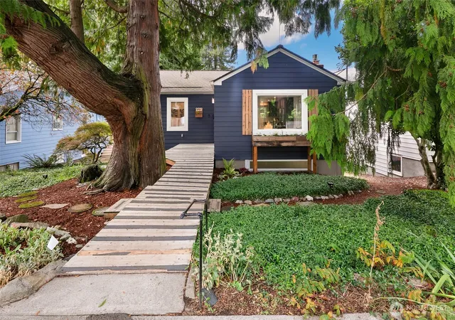 Photo 1 of Single family home for sale at 9219 5th Avenue Ne, Seattle, WA 98115 | MLS# NWM2583938 | Listing updated on 2026-10-01