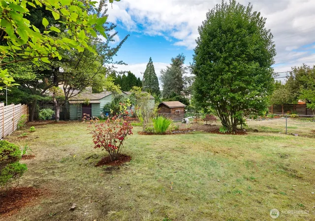 Photo 22 of Single family home for sale at 9219 5th Avenue NE, Seattle, WA 98115 | MLS# NWM2583938 | Listing updated on 2026-10-08