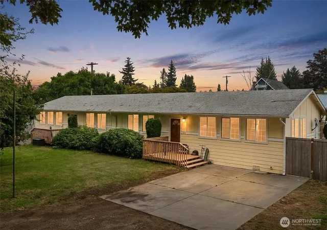 Photo 1 of Multi family home for sale at 602 & 606 Alexander Ave, Kent, WA 98030 | MLS# NWM2583949 | Listing updated on 2026-09-23