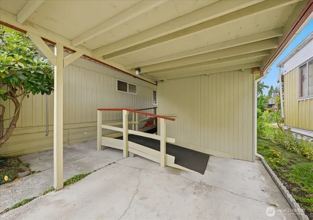 Photo 3 of Manufactured home for sale at 11330 E Riverside Dr #40, Bothell, WA 98011 | MLS# NWM2583961 | Listing updated on 2026-10-01