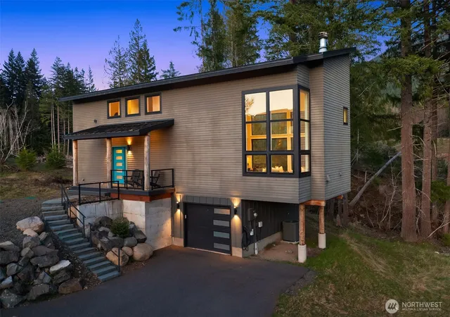 Photo 2 of Single family home for sale at 118 Burl Ln, Packwood, WA 98361 | MLS# NWM2583964 | Listing updated on 2026-09-29