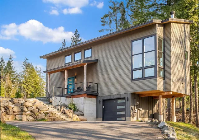 Photo 1 of Single family home for sale at 118 Burl Ln, Packwood, WA 98361 | MLS# NWM2583964 | Listing updated on 2026-09-29