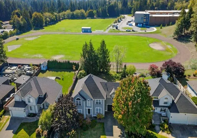 Photo 1 of Single family home for sale at 1850 31st Avenue SE, Puyallup, WA 98374 | MLS# NWM2583971 | Listing updated on 2026-10-20