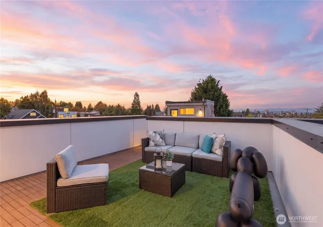 Photo 3 of Townhouse for sale at 4608 Evanston Ave N, Seattle, WA 98103 | MLS# NWM2583978 | Listing updated on 2026-09-30