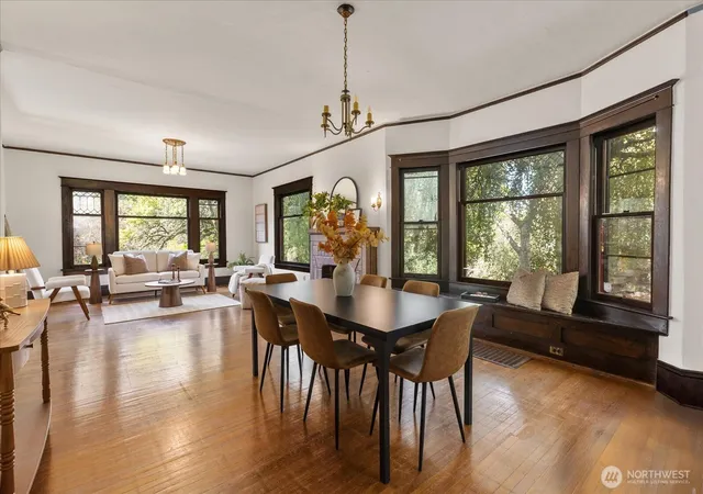 Photo 3 of Single family home for sale at 4918 Greenwood Ave N, Seattle, WA 98103 | MLS# NWM2583982 | Listing updated on 2026-09-29