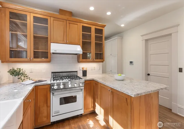 Photo 3 of Single family home for sale at 4918 Greenwood Ave N, Seattle, WA 98103 | MLS# NWM2583982 | Listing updated on 2026-09-29