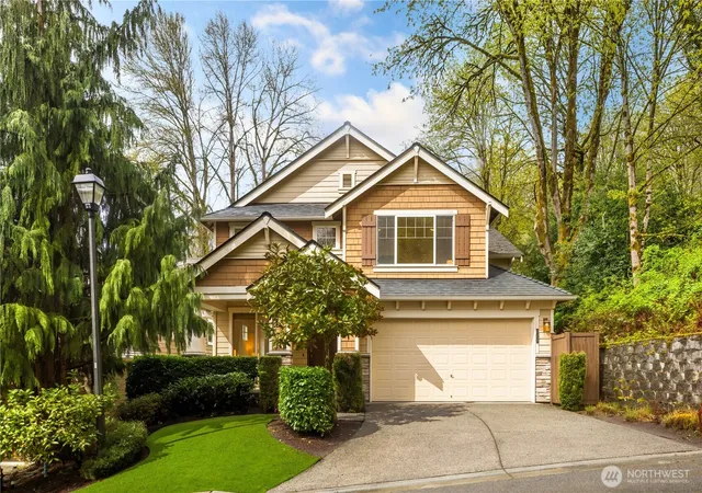Photo 1 of Single family home for sale at 10608 106th Place Ne, Kirkland, WA 98033 | MLS# NWM2583986 | Listing updated on 2026-10-01