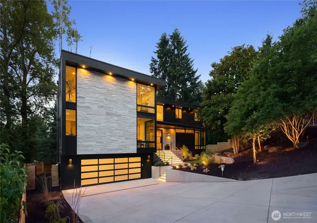 Photo 2 of Single family home for sale at 2908 129th Avenue Ne, Bellevue, WA 98005 | MLS# NWM2583996 | Listing updated on 2026-10-01