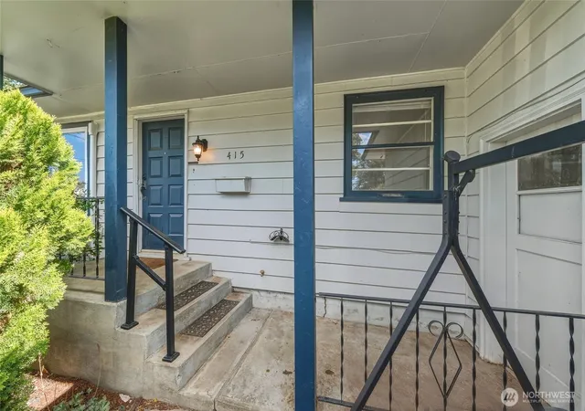 Photo 3 of Sale Pending at 415 S 4th Avenue, Walla Walla, WA 99362 | MLS# NWM2584009 | Listing updated on 2026-09-23