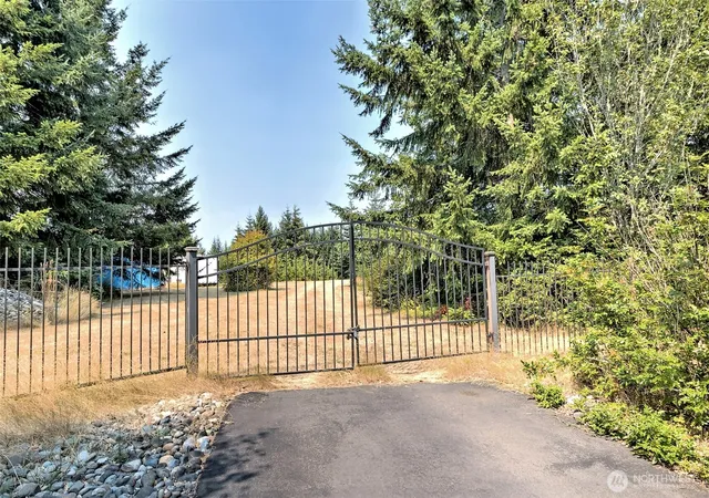 Photo 3 of Sale Pending at 8391 E State Route 3, Shelton, WA 98584 | MLS# NWM2584012 | Listing updated on 2026-09-21