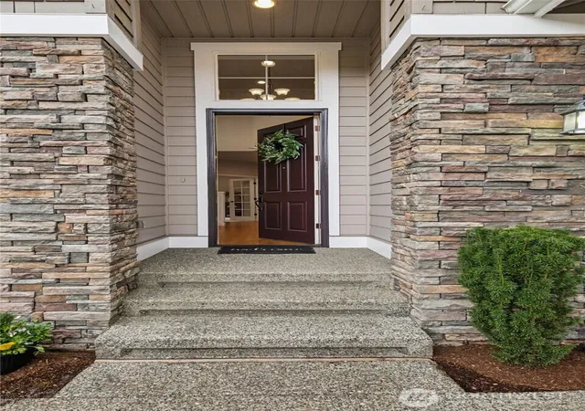 Photo 3 of Single family home for sale at 6701 W Crst View Loop SE, Snoqualmie, WA 98065 | MLS# NWM2584016 | Listing updated on 2026-09-18