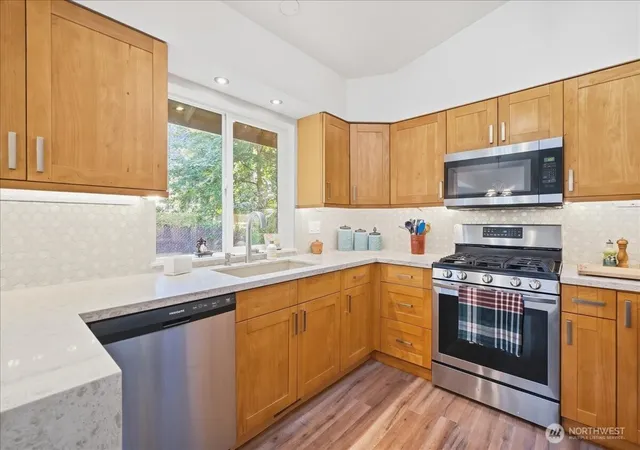 Photo 4 of Single family home for sale at 21816 117th Street Ct E, Bonney Lake, WA 98391 | MLS# NWM2584023 | Listing updated on 2026-10-01
