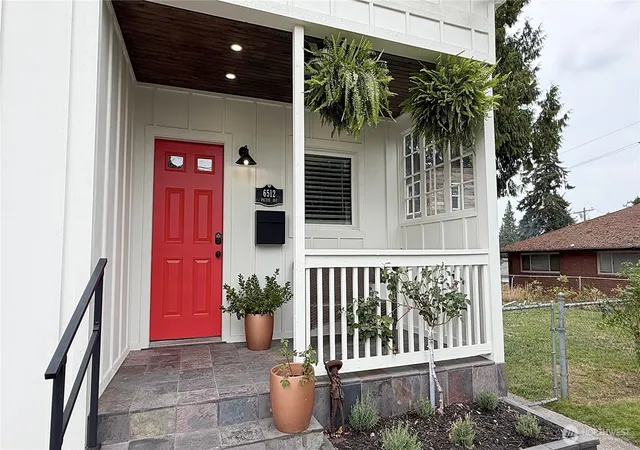 Photo 2 of Single family home for sale at 6512 Pacific Ave, Tacoma, WA 98408 | MLS# NWM2584025 | Listing updated on 2026-10-01