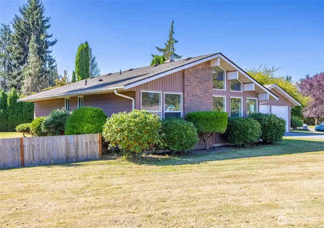 Photo 3 of Sale Pending at 1019 Sterling St, Sedro Woolley, WA 98284 | MLS# NWM2584037 | Listing updated on 2026-09-23