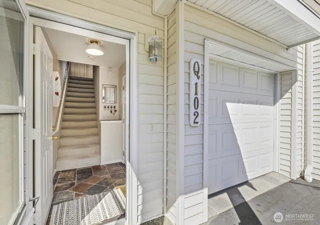 Photo 3 of Condo for sale at 5500 Harbour Pointe Blvd #Q102, Mukilteo, WA 98275 | MLS# NWM2584044 | Listing updated on 2026-09-22