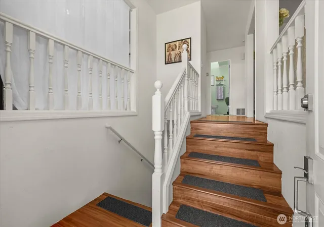 Photo 3 of Single family home for sale at 1908 Oak Rd, Lynnwood, WA 98087 | MLS# NWM2584045 | Listing updated on 2026-09-19