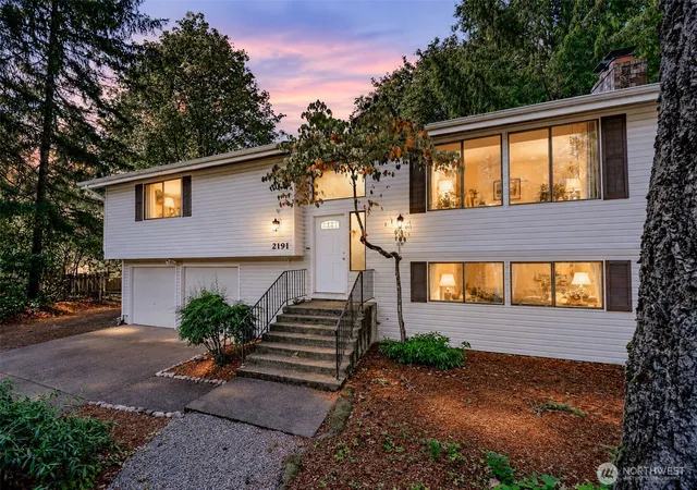 Photo 2 of Single family home for sale at 2191 Lakemoor Dr Sw, Olympia, WA 98512 | MLS# NWM2584049 | Listing updated on 2026-10-02