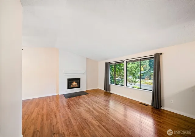 Photo 3 of Single family home for sale at 2191 Lakemoor Dr SW, Olympia, WA 98512 | MLS# NWM2584049 | Listing updated on 2026-10-02