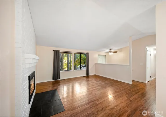 Photo 4 of Single family home for sale at 2191 Lakemoor Dr SW, Olympia, WA 98512 | MLS# NWM2584049 | Listing updated on 2026-10-02
