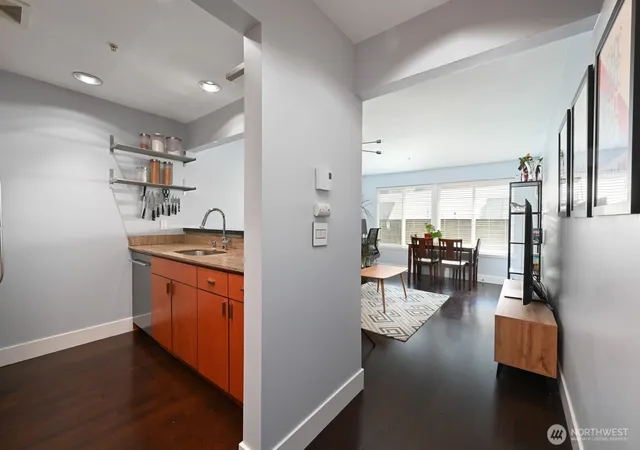 Photo 3 of Condo for sale at 1711 E Olive Way #305, Seattle, WA 98102 | MLS# NWM2584051 | Listing updated on 2026-09-24