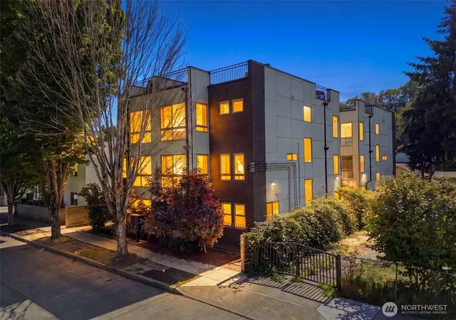 Townhouse for sale at 1039 S Cloverdale St #A, Seattle, WA 98108 | MLS# NWM2584065